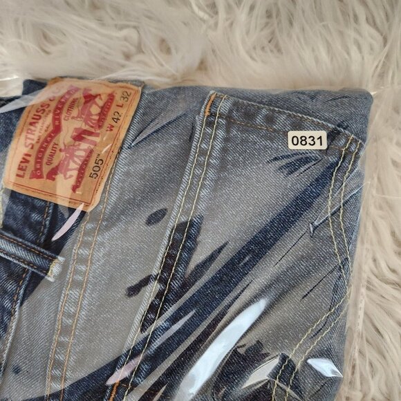 Levi's 505 Mens Jeans 42x32 Blue‎ Denim Logo Straight Leg Flat Front - Picture 13 of 13